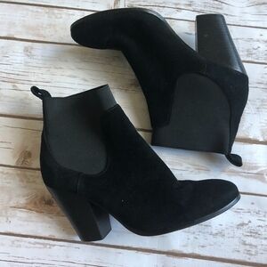 Angle Wings black Chelsea Booties 6